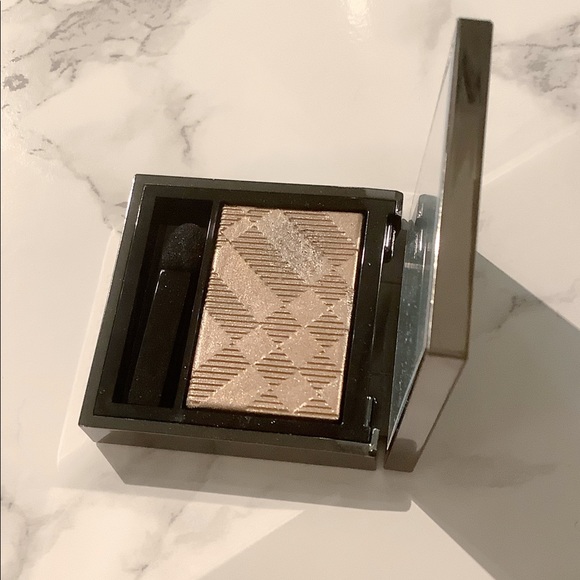 Burberry Eye Colour Wet & Dry Silk Shadow - Picture 4 of 7